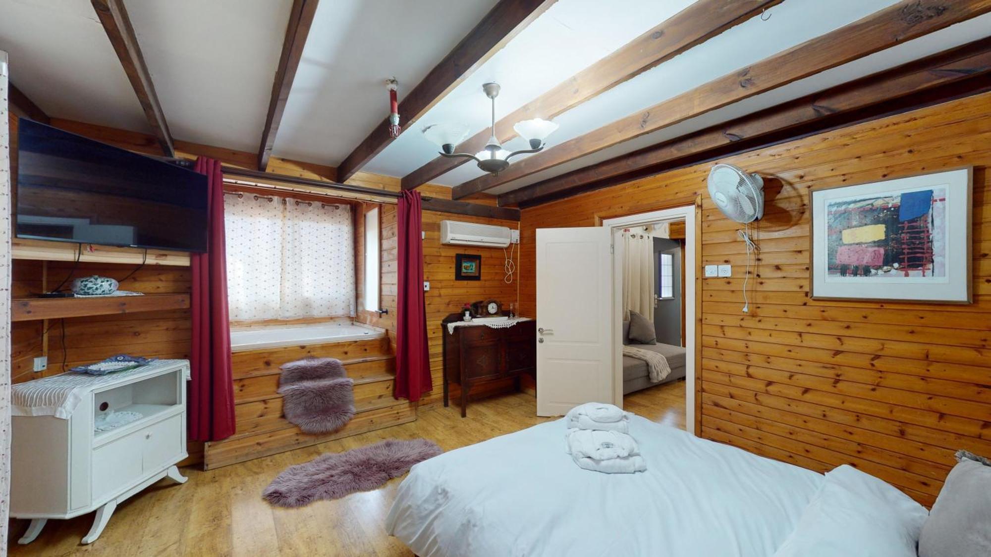 Appartement הזורע - מתחם עם 5 בקתות מדהימות ובריכה משותפת ליד הכנרת Menaẖemya